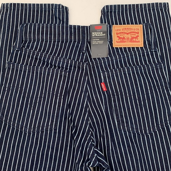 Levi’s Premium Wedgie Straight - Railroad Stripe - Picture 4 of 7